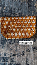 Load image into Gallery viewer, Kuka Toiletry Bags