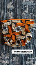 Load image into Gallery viewer, Kuka Toiletry Bags