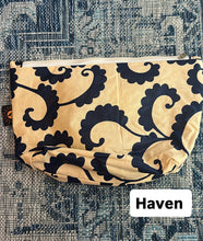 Load image into Gallery viewer, Kuka Toiletry Bags