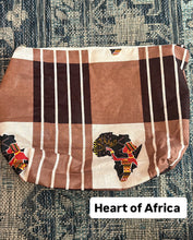 Load image into Gallery viewer, Kuka Toiletry Bags
